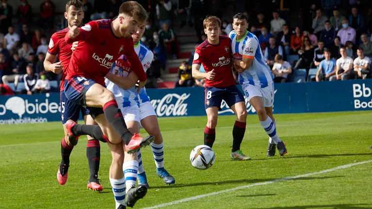 Partido correspondiente a la jornada 30 del Grupo II de Segunda RFEF entre Osasuna Promesas y Náxara disputado en las instalaciones de Tajonar. IÑIGO ALZUGARAY