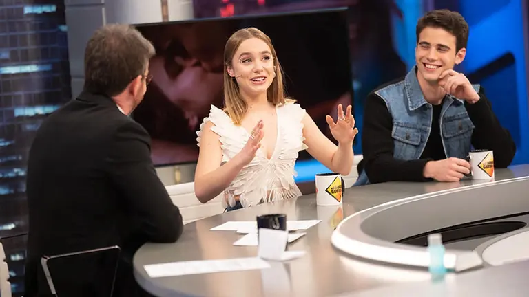La actriz navarra Clara Galle en su visita a El Hormiguero con motivo de la promoción de la película de Netflix, 'A través de mi ventana'.