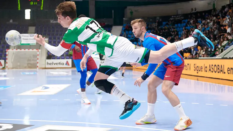 El Helvetia Anaitasuna se enfrenta al Barcelona en Pamplona. PABLO LASAOSA