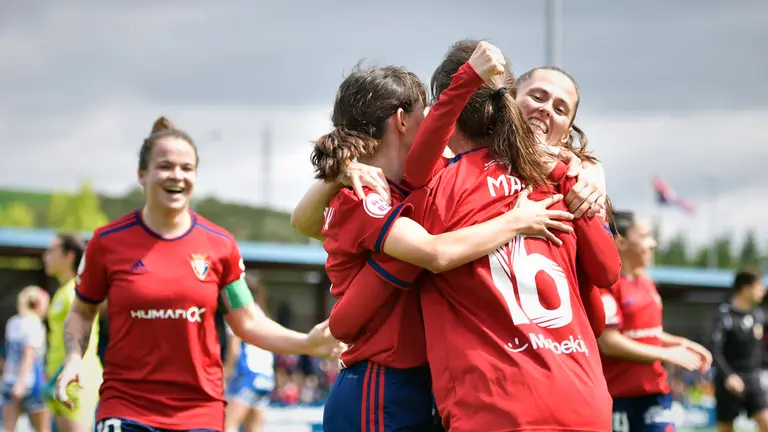 Osasuna femenino se enfrenta al Zaragoza CFF en las instalaciones de Tajonar. PABLO LASAOSA