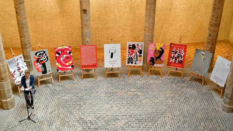 Presentación de los 10 carteles finalistas para San Fermín. PABLO LASAOSA