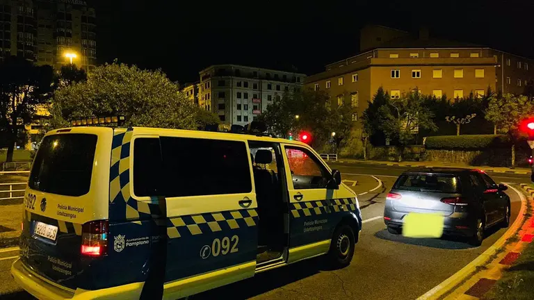 Vehículo interceptado por la Policía Municipal de Pamplona. - POLICÍA MUNICIPAL DE PAMPLONA