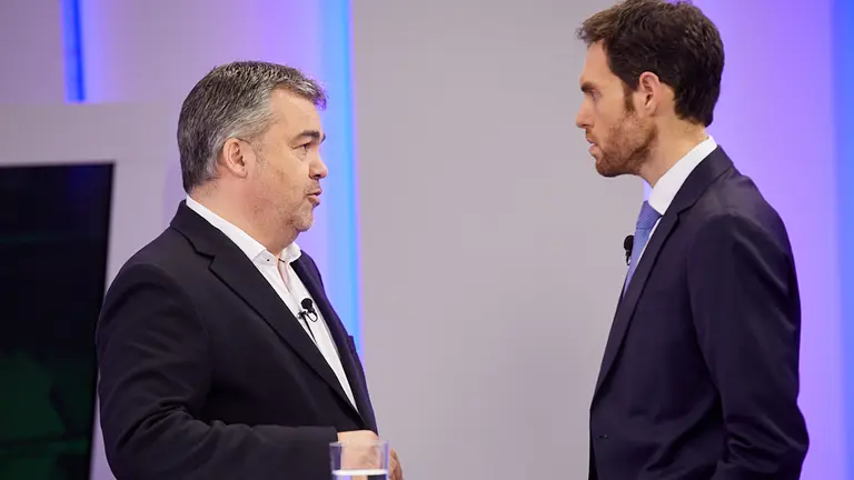 Santos Cerdán y Sergio Sayas durante en la última campaña electoral. IÑIGO ALZUGARAY