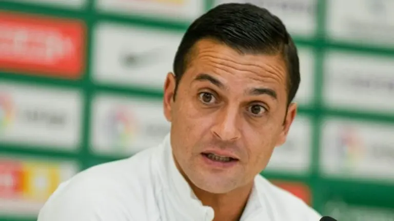 El entrenador del Elche CF, Francisco Rodríguez, en rueda de prensa. ELCHE CF. Europa Press.