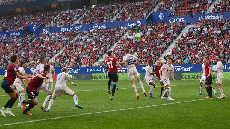 Partido de La Liga Santander entre Osasuna y Getafe disputado en el estadio de El Sadar. IÑIGO ALZUGARAY