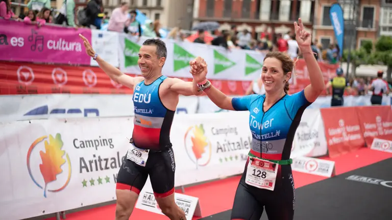 Half Triatlón de Pamplona 2022 en la plaza del castillo. IRAITZ IRIARTE.