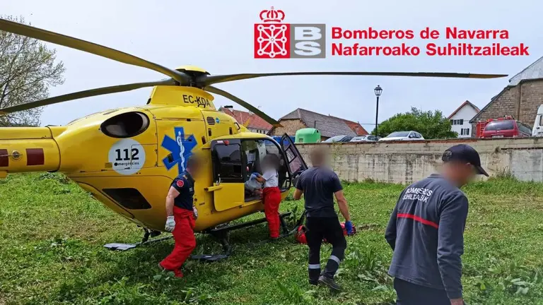 Traslado de un herido desde Burguete BOMBEROS