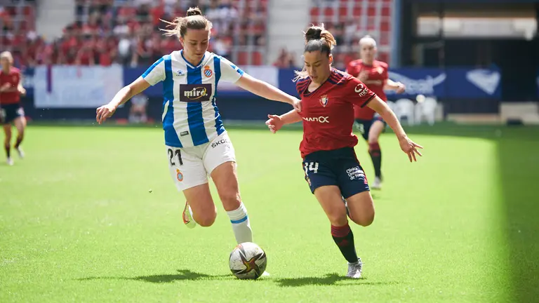 Osasuna femeninose enfrenta al Espanyol en El Sadar. PABLO LASAOSA