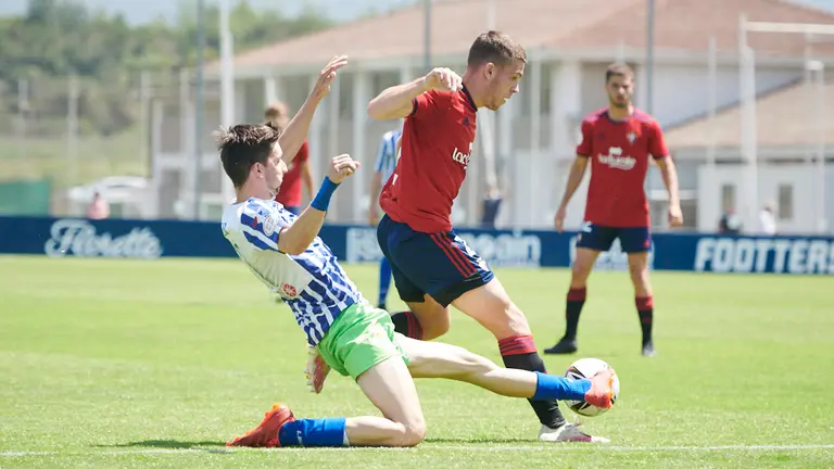 Osasuna Promesas se enfrenta al Izarra en Tajonar. PABLO LASAOSA