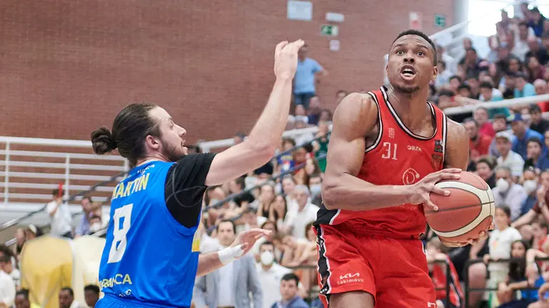 Basket Navarra se enfrenta al Ourense en Arrosadía. PABLO LASAOSA