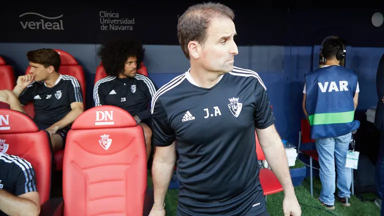 Partido de La Liga Santander entre Osasuna y Mallorca disputado en el estadio de El Sadar. IÑIGO ALZUGARAY