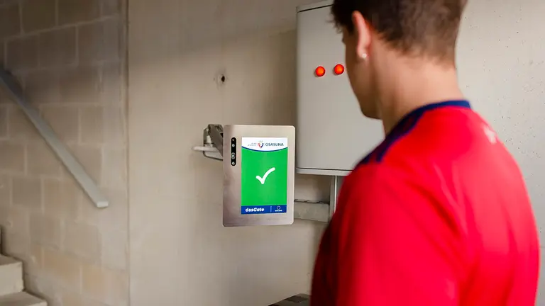 Tecnología de reconocimiento facial implementada por dasGate en el estadio El Sadar. DASGATE