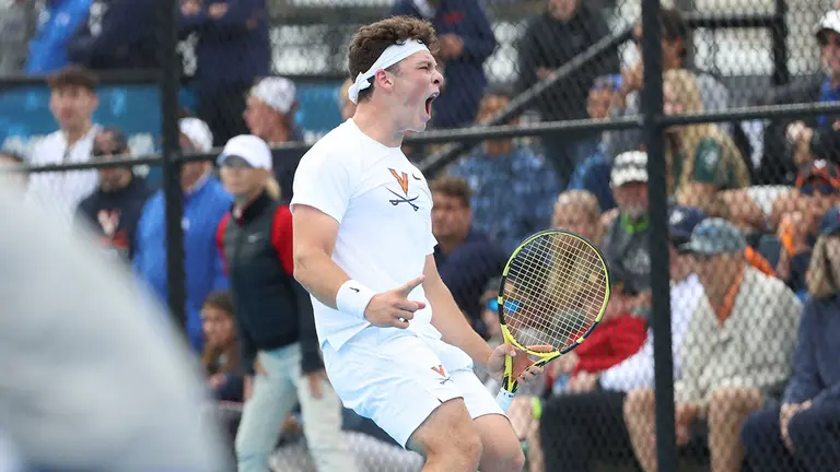 El tenista navarro Iñaki Montes, campeón de la Liga NCAA. @UVAMENSTENNIS