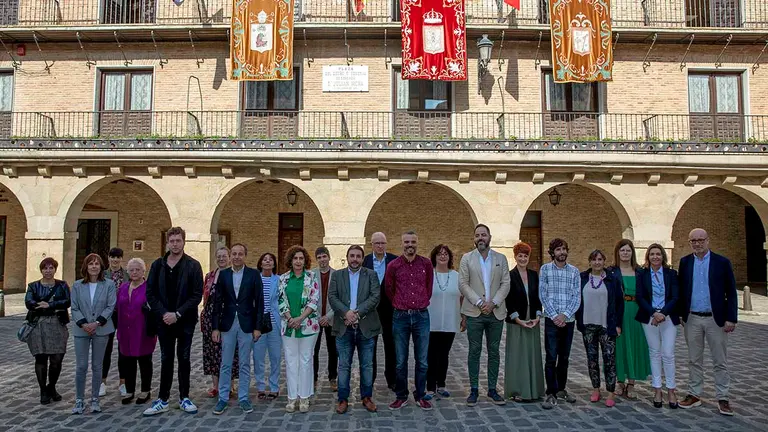 El Parlamento de Navarra se suma a la conmemoración del 900 aniversario del otorgamiento del fuero a Puente la Reina. PARLAMENTO DE NAVARRA