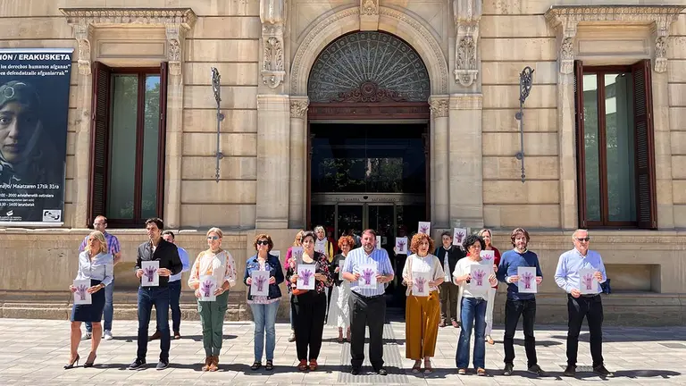 Foto minuto de silencio - IRANZU LARRASOAÑA