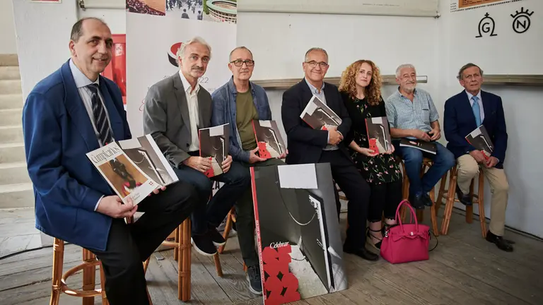 Presentación de la publicación conmemorativa del centenario de la Plaza de Toros. PABLO LASAOSA
