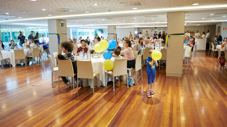 Comida solidaria para refugiados ucranianos llegados a Navarra. PABLO LASAOSA