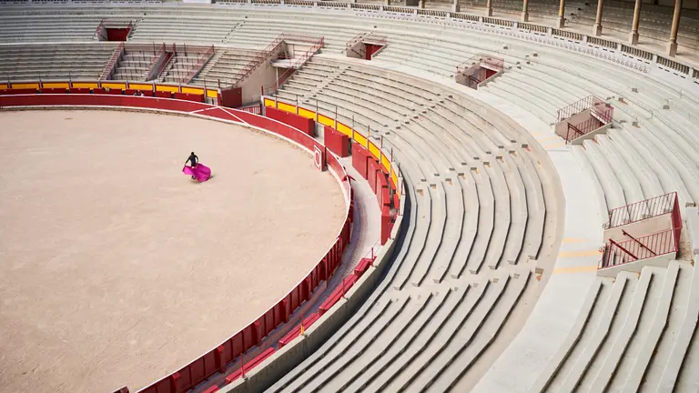 Carlos Mangado y Mariano Pascal, organizadores del espectáculo que conmemora el centenario de la plaza de toros en junio de 2022. PABLO LASAOSA