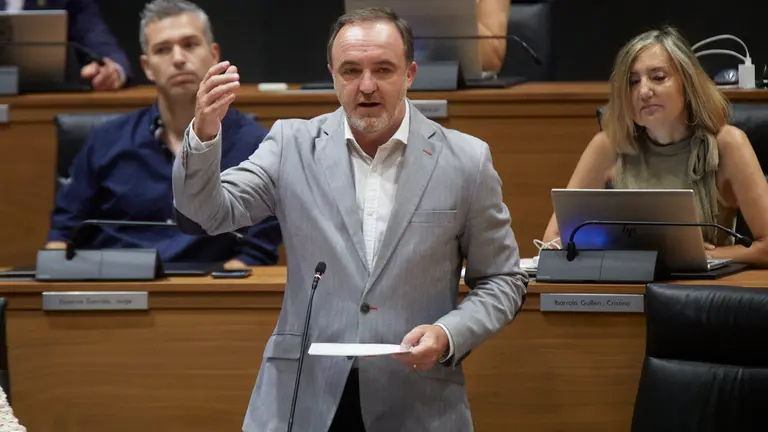 Pleno del Parlamento de Navarra. IÑIGO ALZUGARAY