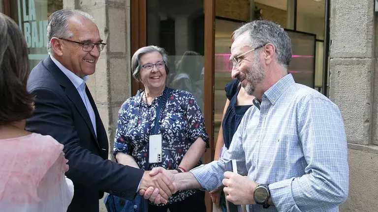 Enrique Maya en la apertura del edificio de la Calle Mayor destinado a refugiados Ucranianos. AYUNTAMIENTO DE PAMPLONA