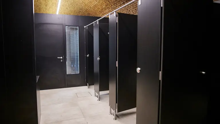 Nuevos baños totalmente reformados de la Ciudadela de Pamplona. PABLO LASAOSA