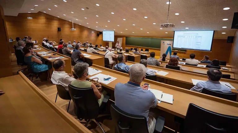 Ruinión de accionistas de CaixaBank. CAIXABANK