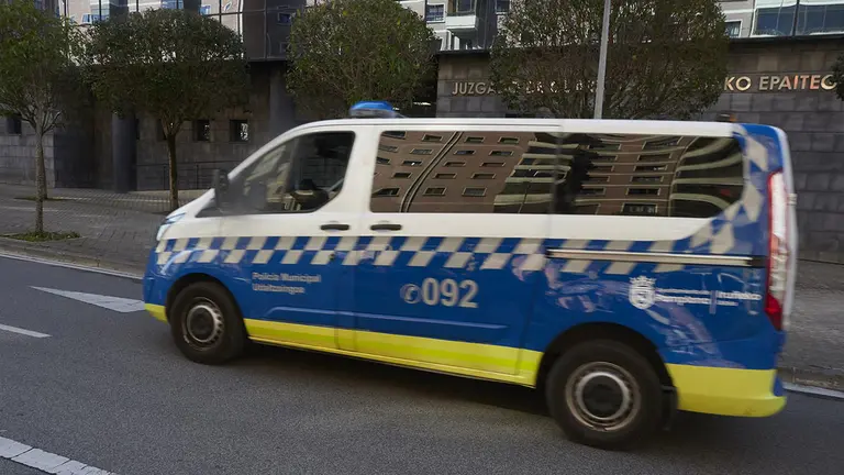 Un furgón de la Policía Municipal de Pamplona. EUROPA PRESS