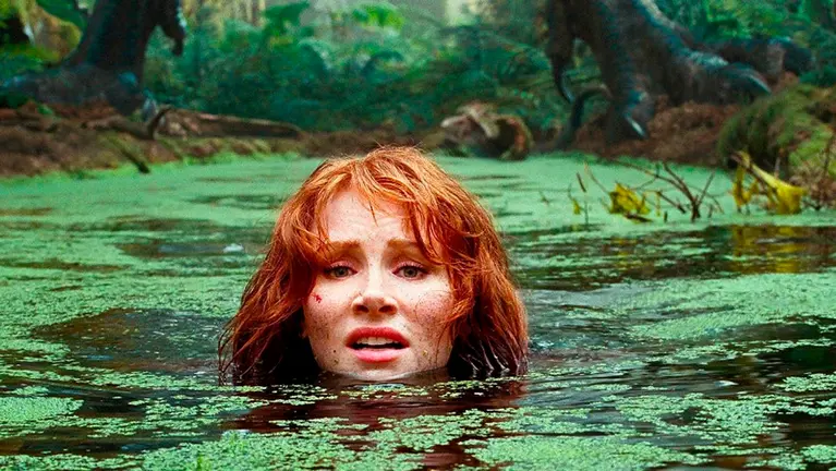 Bryce Dallas Howard en Jurassic World Dominion copia