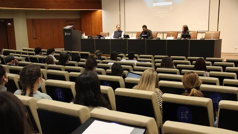 Los alumnos asistieron a tres sesiones sobre el consumo y prevención de sustancias. UNIVERSIDAD DE NAVARRA