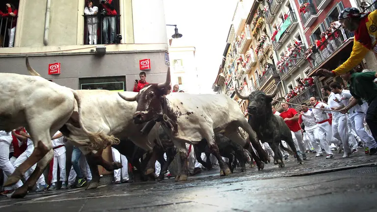 Tramo de la curva de Mercaderes hacia Estafeta. AYUNTAMIENTO DE PAMPLONA