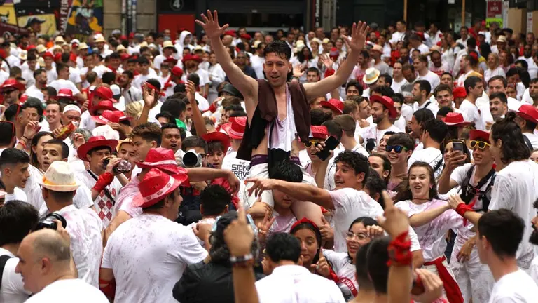 Ambiente sanferminero en Pamplona IÑIGO ALZUGARAY