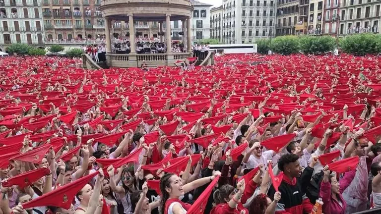 Plaza del Castillo. L.V.R.