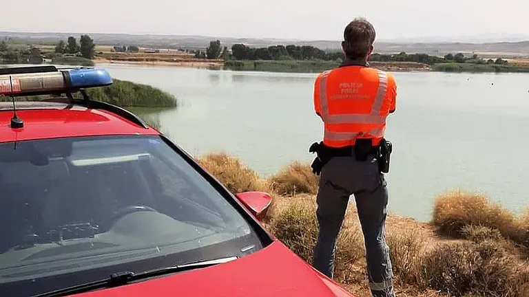 Los efectivos desplazados solo han podido confirmar el fallecimiento del adolescente ahogado. POLICÍA FORAL