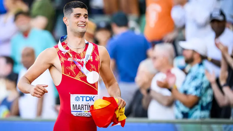 Asier Martinez of Spain celebrates placing third in the men's 110m Hurdles final at the World Athletics Championships Oregon22 at Hayward Field in Eugene, Oregon, USA, 17 July 2022. (Mundial de Atletismo, 110 metros vallas, España, Estados Unidos) EFE/EPA/JEAN-CHRISTOPHE BOTT
