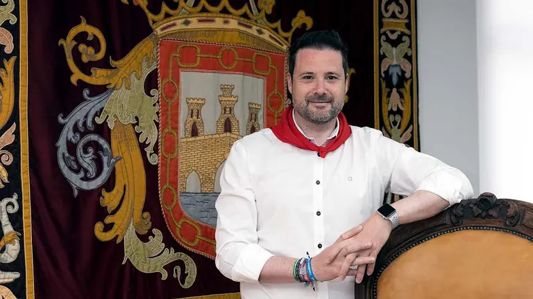 Alejandro Toquero, alcalde de Tudela, en una imagen previa al inicio de las fiestas de Santa Ana 2022. AYUNTAMIENTO DE TUDELA