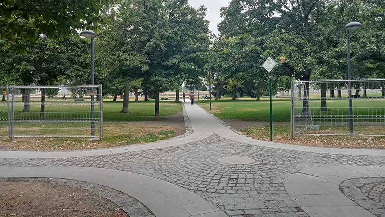 Retirada del vallado de la Vuelta del Castillo después de San Fermín