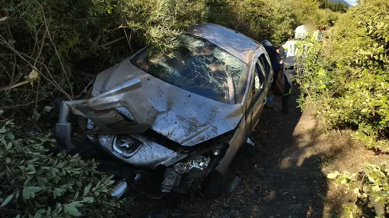 Accidente de tráfico ocurrido en la A10 a la altura de Huarte Araquil. BOMBEROS DE NAVARRA