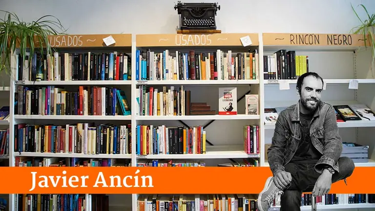 Librería-Deborah-Libros-en-la-calle-de-la-Media-Luna-de-Pamplona.-IÑIGO-ALZUGARAY--(03)