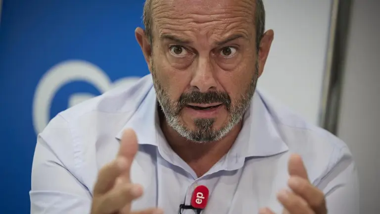 Pedro Rollán, vicesecretario nacional de Coordinación Autonómica y Local del PP, durante una entrevista para Europa Press. JESÚS HELLÍN / Europa Press