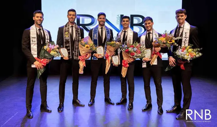 Mister Navarra consigue la banda de Primer Finalista en certamen de Mister RNB España 2022. CEDIDO