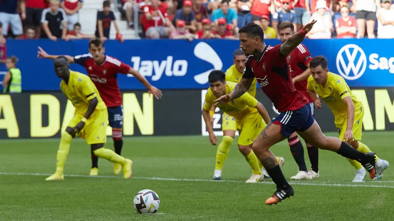 Partido de La Liga Santander entre Osasuna y Cádiz disputado en el estadio de El Sadar. IÑIGO ALZUGARAY