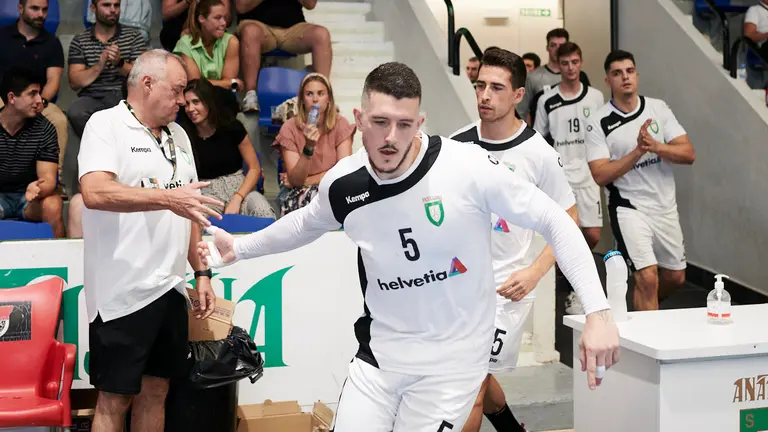 Helvetia Anaitasuna se enfrenta al Billere en Pamplona. PABLO LASAOSA