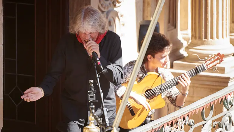 Actuación de José Mercé y Manuel Cerpa en el ciclo Flamenco en los Balcones, del Festival Flamenco on Fire. PABLO LASAOSA