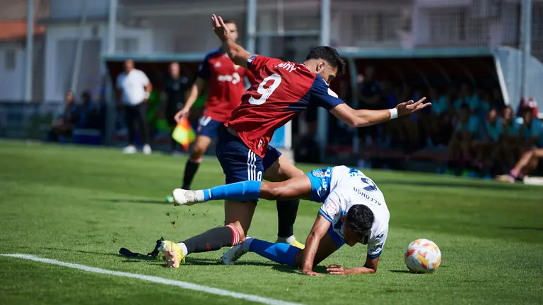 Osasuna Promesas se enfrenta ante el Atlético Baleares en Tajonar durante la primera jornada de la temporada 22-23. PABLO LASAOSA