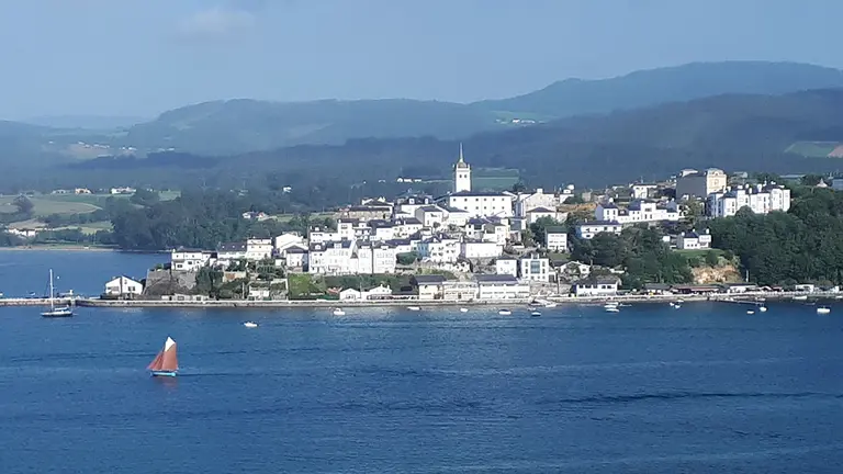 Imagen de archivo de la localidad de Castropol. 	Raimundo Pastor/ WIKIPEDIA COMMONS