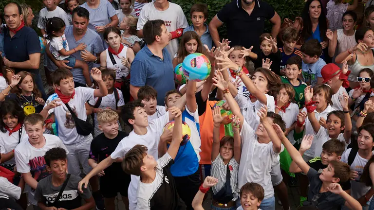 Chupinazo de las fiestas de Cizur 2022 a cargo de ASPACE. PABLO LASAOSA
