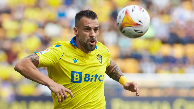Álvaro Negredo con la camiseta del Cádiz CF en la temporada 2022-23. Joaquin Corchero / AFP7 / Europa Press.