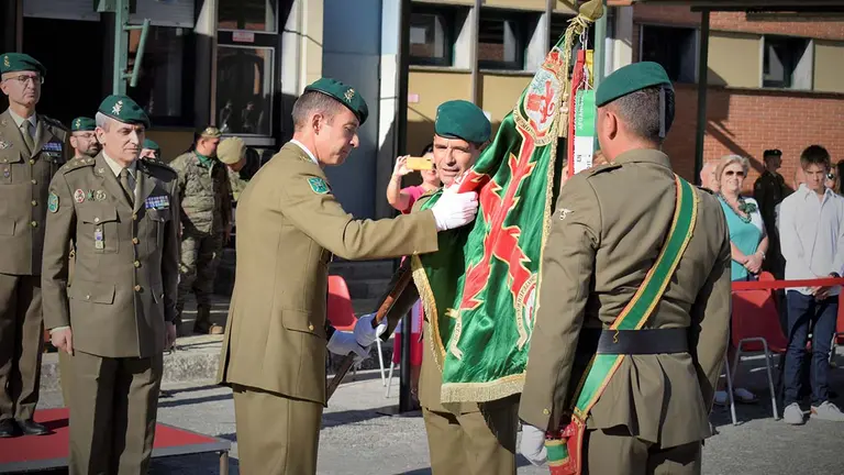 Relevo de mando en el Batallón de Cazadores de Montaña en 'Montejurra'. CEDIDA