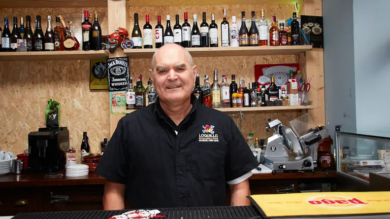 Bar Besos Robados, en la calle Navarro Villoslada 14 de Pamplona. IÑIGO ALZUGARAY