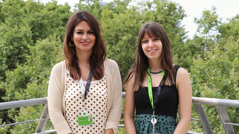 La Dra. Eider Arenaza-Urquijo, investigadora del estudio y responsable de equipo en el BBRC, y Müge Akinci, investigadora del BBRC y autora principal del estudio. CEDIDA